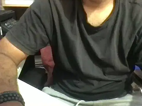 Snapshot of KingCobra_07 chatting on April 14, 2026, 2:39 am KingCobra 07 online show from April 14, 2026, 2:39 am