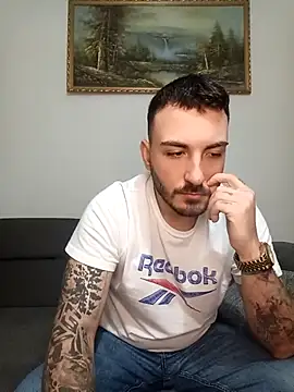 Snapshot of snncdgn chatting on December 1, 2025, 7:08 pm snncdgn online show from December 1, 2025, 7:08 pm