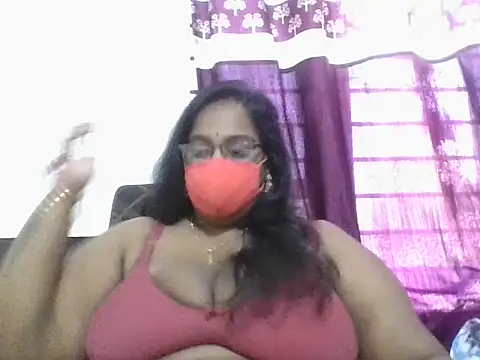 hootypriya online show from March 10, 2026, 3:00 am