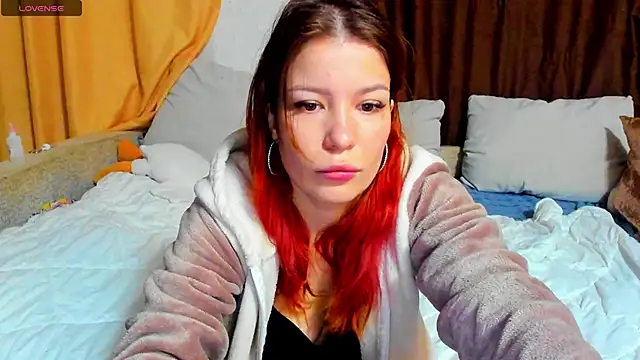 Eva purrr  online show from March 6, 2026, 1:24 am