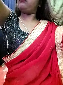 LoveLy-Soneya online show from April 4, 2026, 9:01 pm