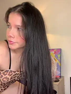 violettabond online show from April 1, 2026, 1:41 pm