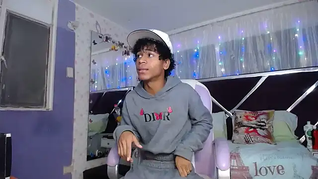 Santy bigcock 01 online show from May 12, 2026, 12:13 pm