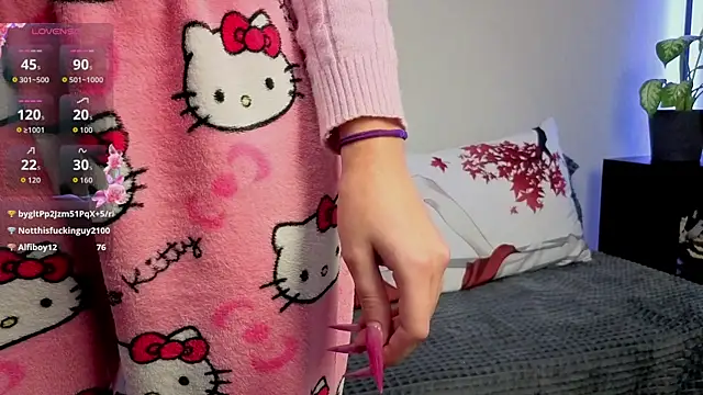 violetwluv online show from November 20, 2025, 6:40 pm