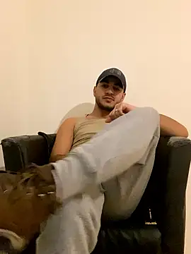 MorenoVelvet online show from January 18, 2026, 4:33 pm