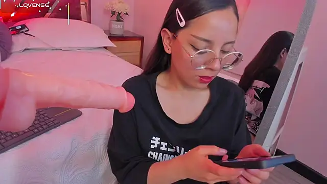 Kittyy patitas suaves online show from January 14, 2026, 3:23 am