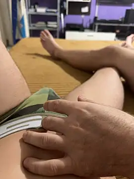 mihneaxxx online show from February 27, 2026, 9:15 pm