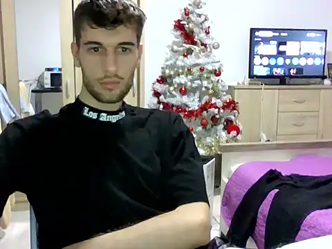 nikolasnik50 online show from December 3, 2025, 10:19 pm