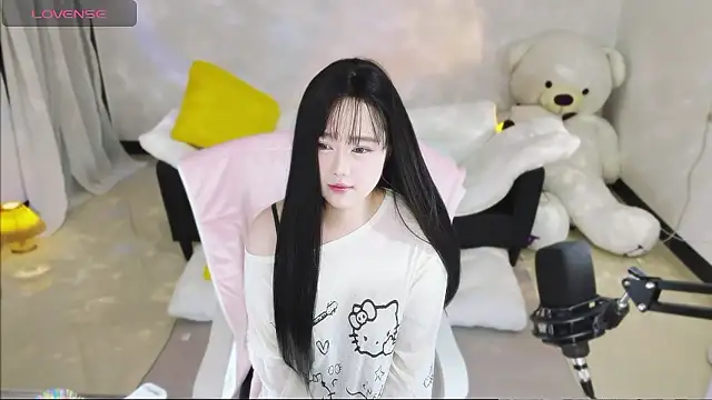 Nina37 online show from January 9, 2026, 6:05 am