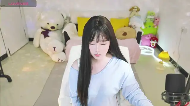 Nina37 online show from January 13, 2026, 12:43 pm