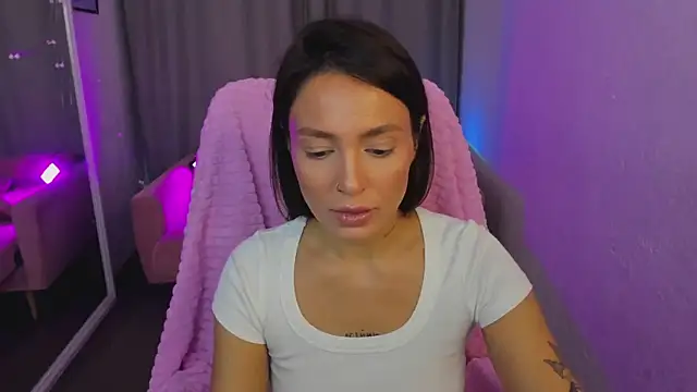 Snapshot of Naila_Whisper chatting on November 8, 2025, 2:06 pm Naila Whisper online show from November 8, 2025, 2:06 pm