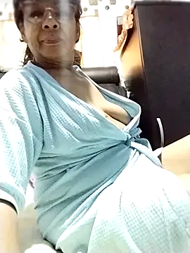 Snapshot of Marylinmiller chatting on November 8, 2025, 2:50 pm Marylinmiller online show from November 8, 2025, 2:50 pm