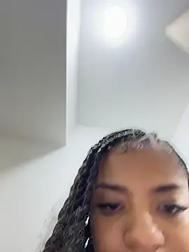 Irishottt online show from April 8, 2026, 11:48 pm