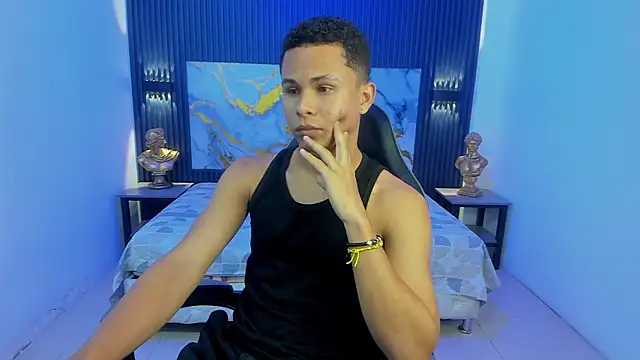 Liams18 online show from April 5, 2026, 1:25 am