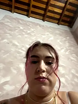 JimenaWhite online show from December 17, 2025, 5:02 am