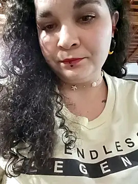 Reichel05  online show from November 9, 2025, 4:55 am