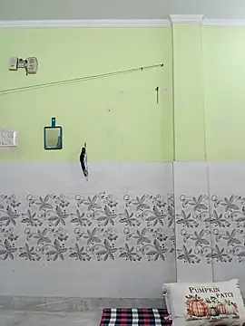 sanjana077 online show from November 13, 2025, 5:50 am