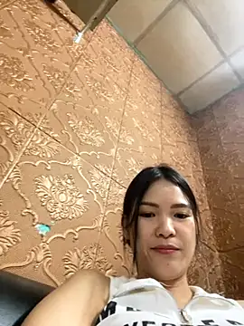 Snapshot of Beolulu chatting on November 7, 2025, 12:38 pm Beolulu online show from November 7, 2025, 12:38 pm