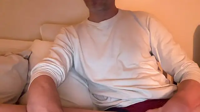 Snapshot of verssluthnh chatting on November 29, 2025, 7:44 am verssluthnh online show from November 29, 2025, 7:44 am