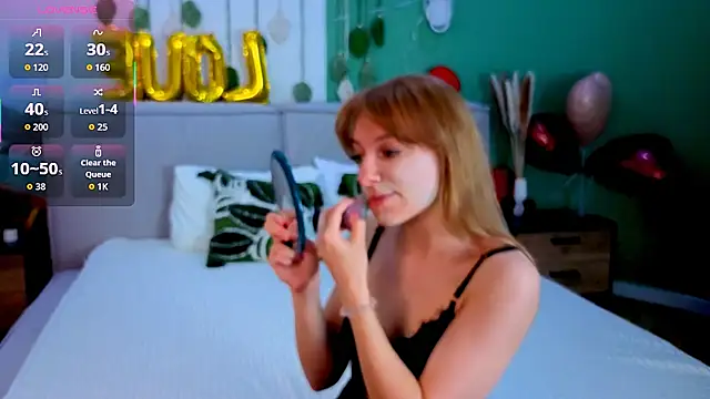 CindyMoriLove online show from February 14, 2026, 5:37 am