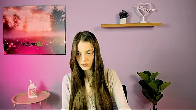 mia starrr  online show from November 23, 2025, 9:53 am