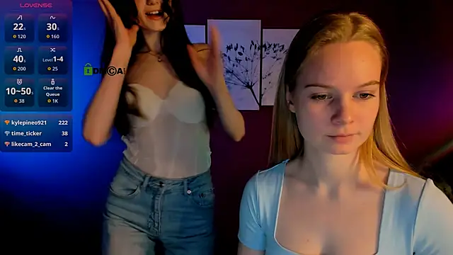 mia starrr  online show from December 4, 2025, 10:02 am