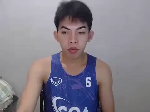 Urhotsilverboy online show from July 15, 2026, 5:45 am