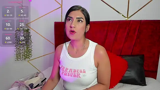 Paris Evans  online show from November 14, 2025, 1:10 pm