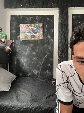 teencutee online show from November 13, 2025, 4:17 pm