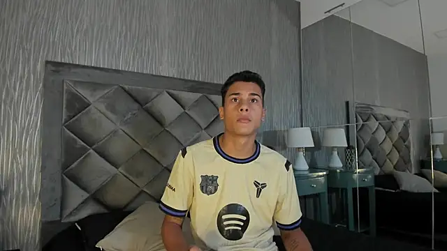 Dominic Burk online show from November 6, 2025, 7:15 pm