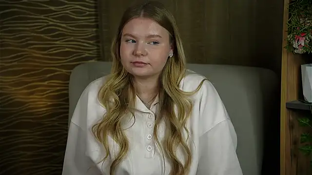 Snapshot of TorieDeeb chatting on November 6, 2025, 6:03 am TorieDeeb online show from November 6, 2025, 6:03 am