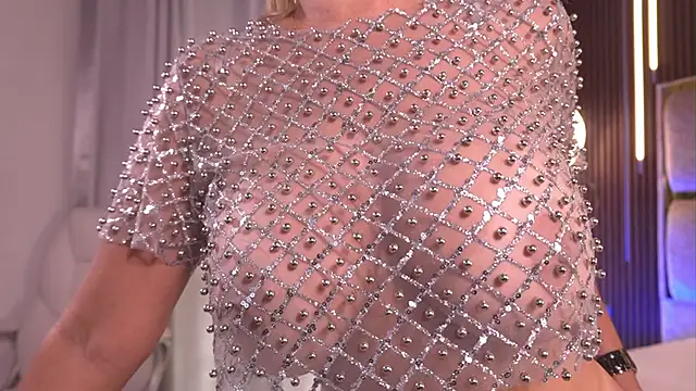 alicia xoxo online show from November 16, 2025, 2:55 pm