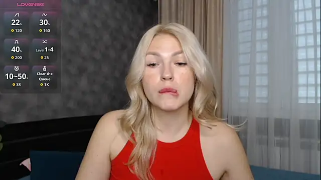 Snapshot of HelenOneLove chatting on June 3, 2026, 11:24 am HelenOneLove online show from June 3, 2026, 11:24 am