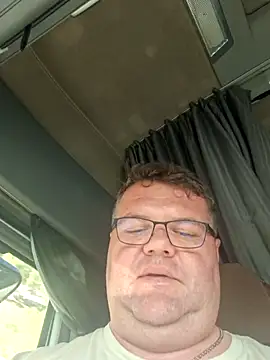 Grase44 online show from November 28, 2025, 11:35 am