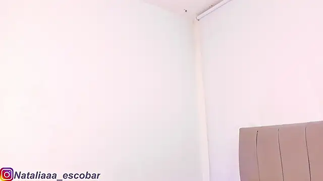 Snapshot of Nataliaa___ chatting on May 7, 2026, 2:17 am Nataliaa online show from May 7, 2026, 2:17 am