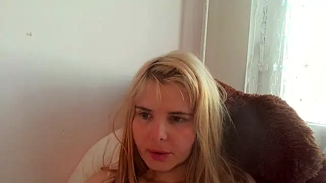 HornyElena online show from March 4, 2026, 4:13 pm