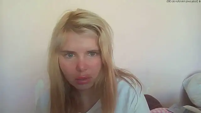 HornyElena online show from May 27, 2026, 3:31 pm