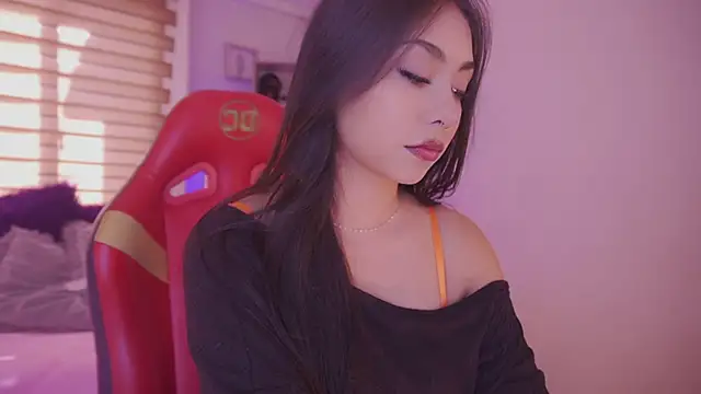 Snapshot of ivette_k chatting on November 14, 2025, 7:12 pm ivette k online show from November 14, 2025, 7:12 pm