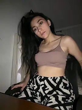 koralencanto online show from December 5, 2025, 3:15 am