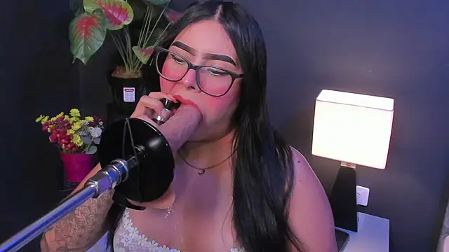 Amy whittee online show from April 13, 2026, 3:45 am