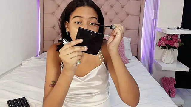 cheerry moon online show from November 28, 2025, 9:06 pm