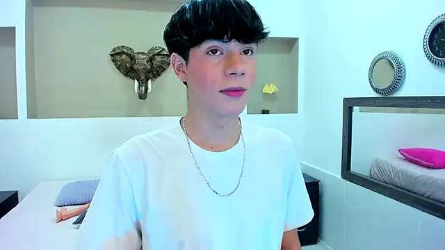 Snapshot of Isaac_Kurtt chatting on November 7, 2025, 8:31 pm Isaac Kurtt online show from November 7, 2025, 8:31 pm