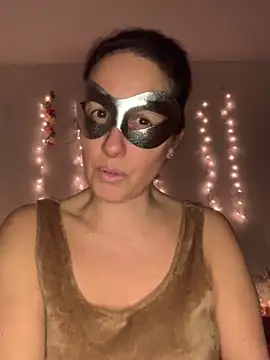 massagistahotbrunette online show from March 1, 2026, 8:55 pm