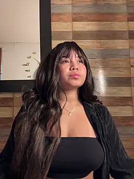 LoliitaBennett online show from March 4, 2026, 2:17 am