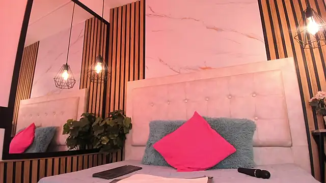 Snapshot of Carlotta_de_velour chatting on February 28, 2026, 11:06 pm Carlotta de velour online show from February 28, 2026, 11:06 pm