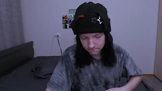 Snapshot of RaidenXL chatting on November 17, 2025, 8:36 pm RaidenXL online show from November 17, 2025, 8:36 pm