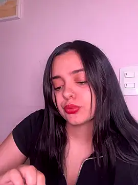 candicewest  online show from November 9, 2025, 1:31 pm