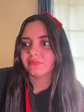 candicewest  online show from February 3, 2026, 4:23 pm