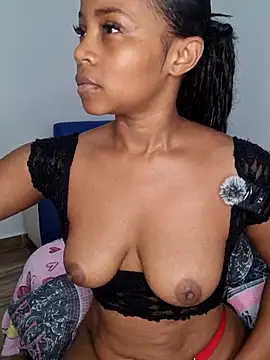 katherine-smill online show from December 17, 2025, 1:39 pm