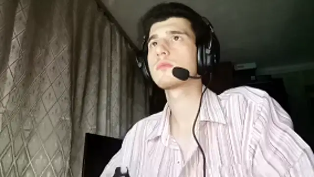 JamesLagerfeld online show from November 11, 2025, 1:38 am